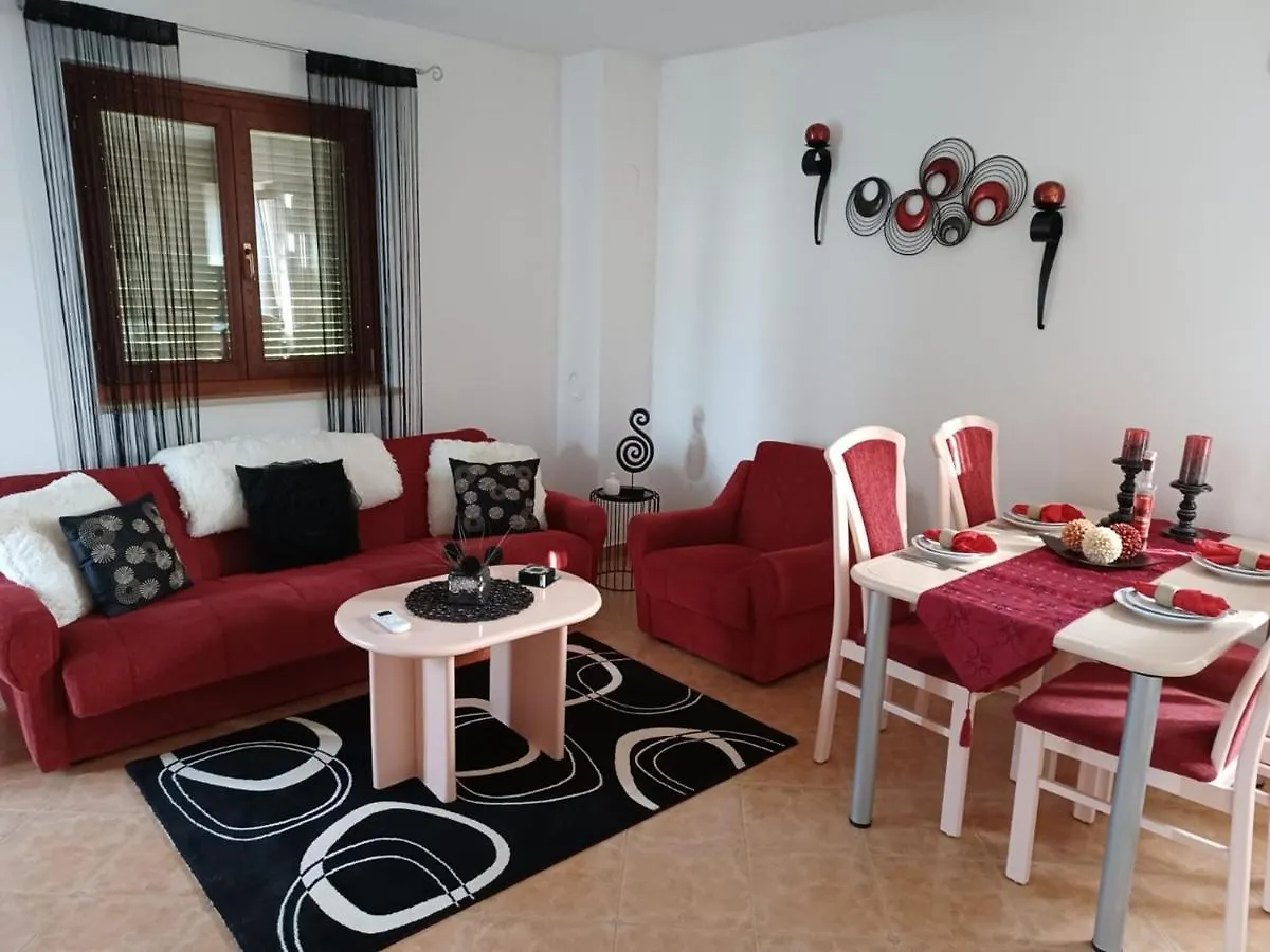 Guest house Lovely Apartment Piantade Vrvari