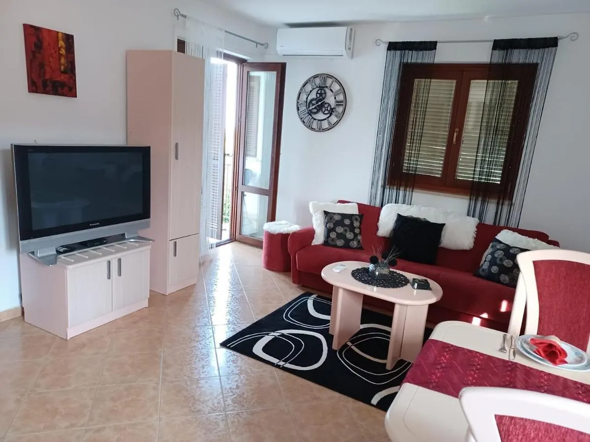 Lovely Apartment Piantade Vrvari Croatia