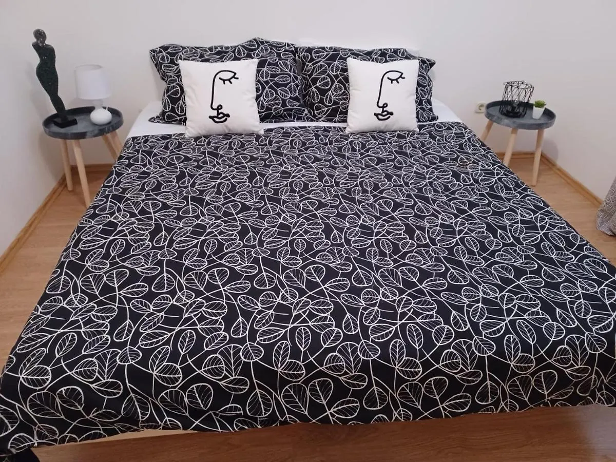 Lovely Apartment Piantade Vrvari
