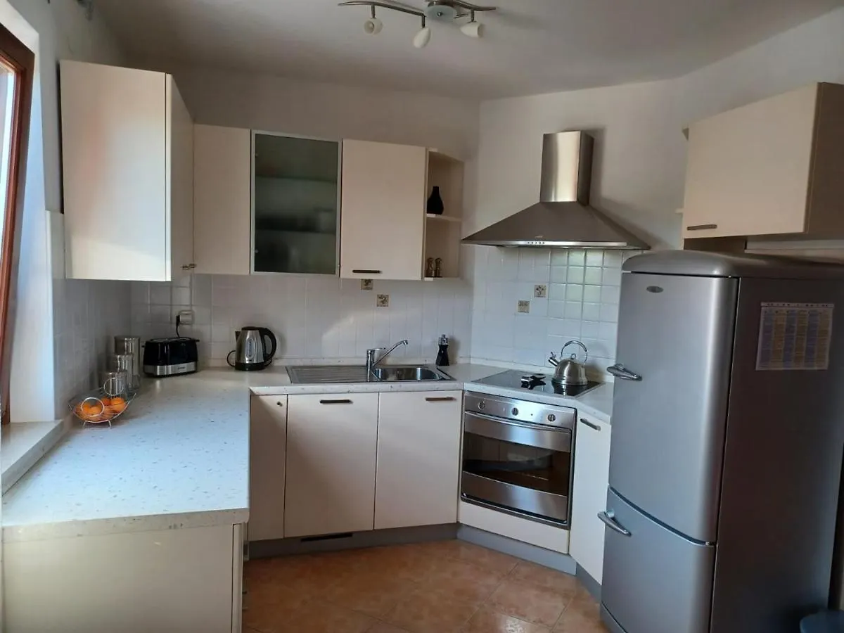 Lovely Apartment Piantade Vrvari Guest house